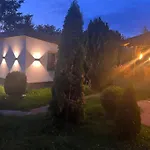 Apartman E *