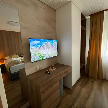 E Apartment